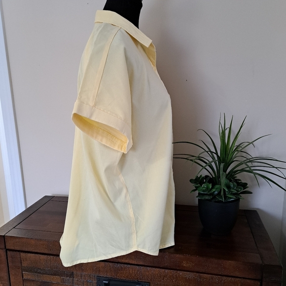 NWT Como Vintage Short Sleeved Yellow Blouse Medium Women's Button Up Shirt - Picture 7 of 15